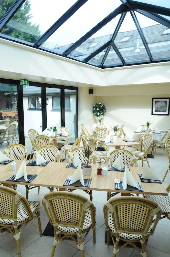 The Old Barn Inn نيوبورت المظهر الخارجي الصورة