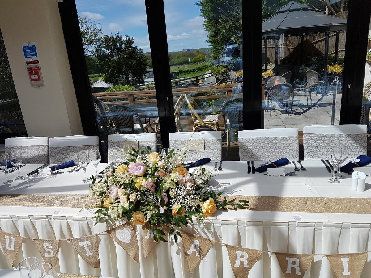 The Old Barn Inn نيوبورت المظهر الخارجي الصورة