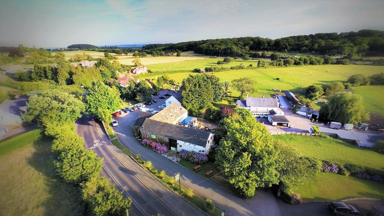 The Old Barn Inn نيوبورت المظهر الخارجي الصورة